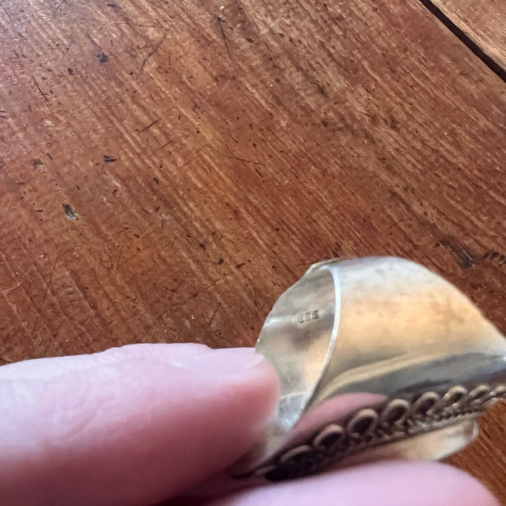 Sterling Silver Ring With large blue stone (broken band) - Picture 9 of 14
